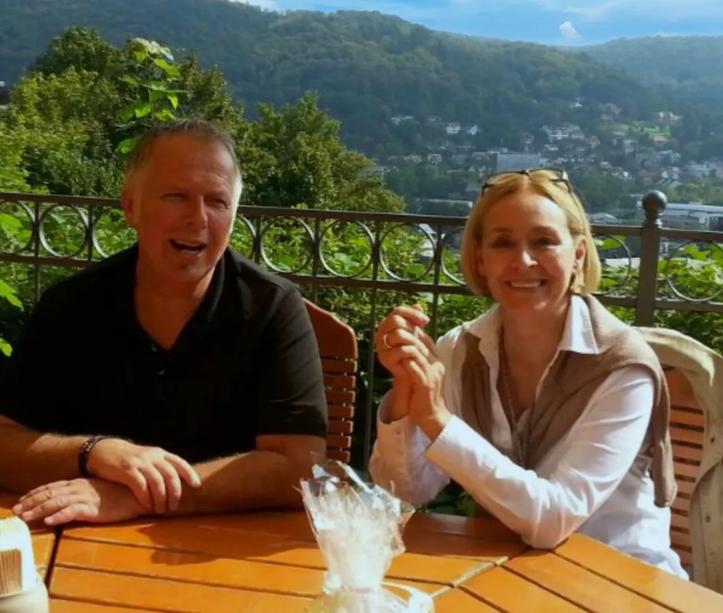 Ihre Gastgeber Hans-Jürgen und Marita Brandes Ihre Gastgeber Hans-Jürgen und Marita Brandes